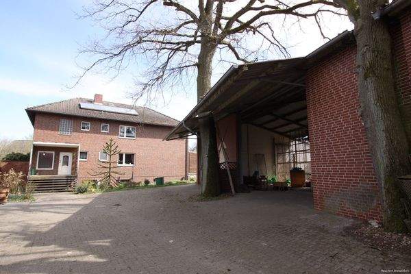 Wohnhaus und Scheune