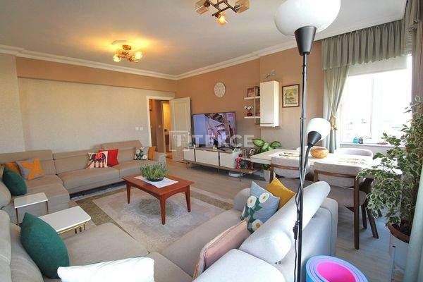 Sea View 3 Bedroom Apartment in Central Antalya Lara