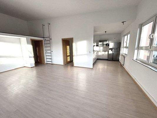 Offener Wohn- u. Küchenbereich