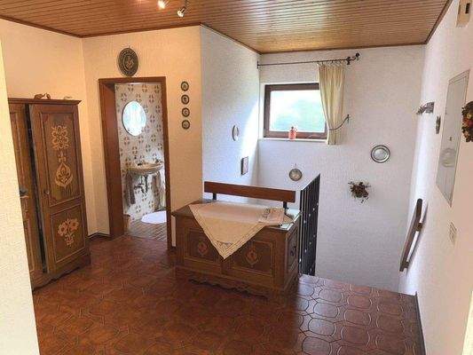 EG_Diele und Gäste-WC.JPG