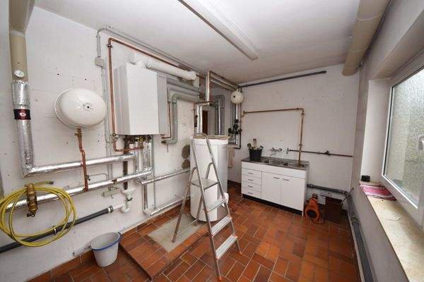 Heizungsraum Gas-Brennwertanlage