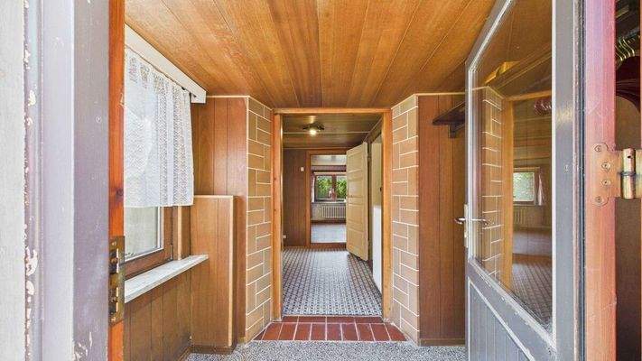 Windfang mit Platz für Ihre Garderobe