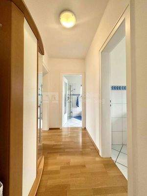 Diele Bad und Schlafbereich