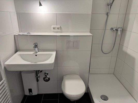 25 Badezimmer 1.jpeg