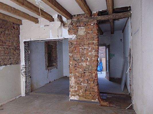 Teilansicht rechtes Ladenlokal.jpg