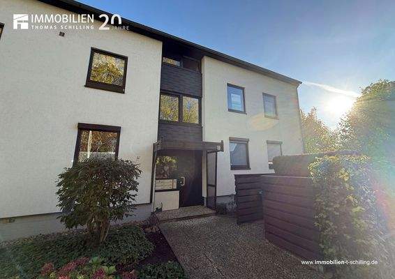 ETW2568  • Eingang überdacht