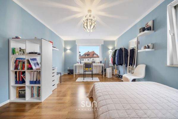 GEMÜTLICHES SCHLAFZIMMER