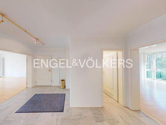 Eingangsbereich mit Gäste-WC