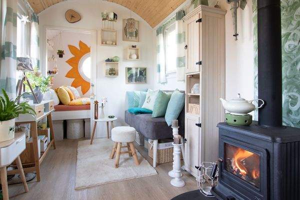 Wohnbereich mit Kamin