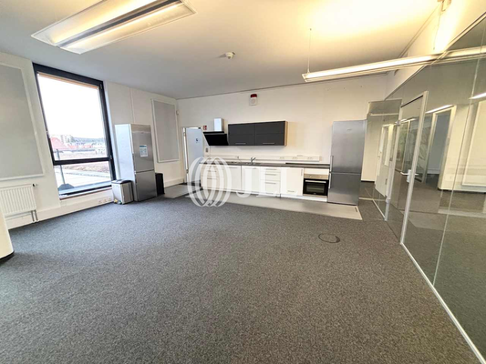 596 m² Küche - JLL