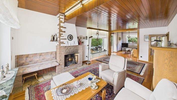 CAM01984G0-PR0521-STILL012