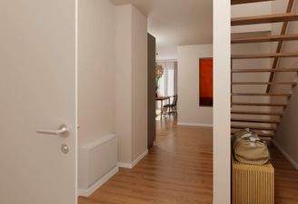 Über die Treppe gelangen Sie ins Obergeschoss