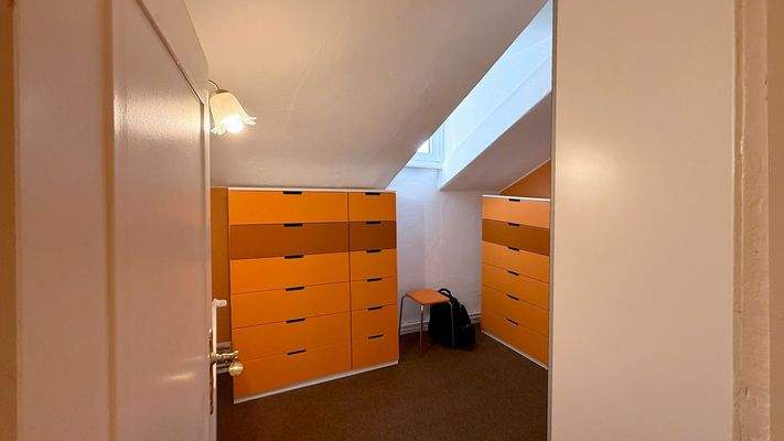 Ankleidezimmer oben