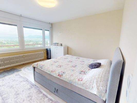 Hauptschlafzimmer mit direkten Blick auf dem Gifizsee