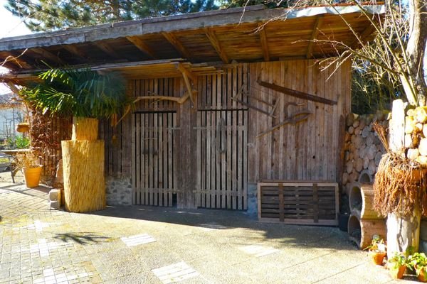 Holzschopf im Garten