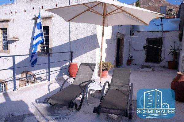 Kreta, Pompia: Traditionelles Haus in schöner Lage mit Innenhof zu verkaufen