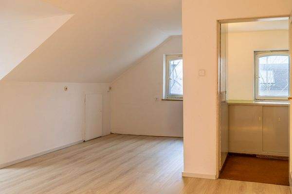 Familienidyll in Bogenhausen: Doppelhaushälfte mit sonnigem Westgarten & Grünblick