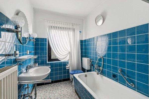 Badezimmer (Whg EG)