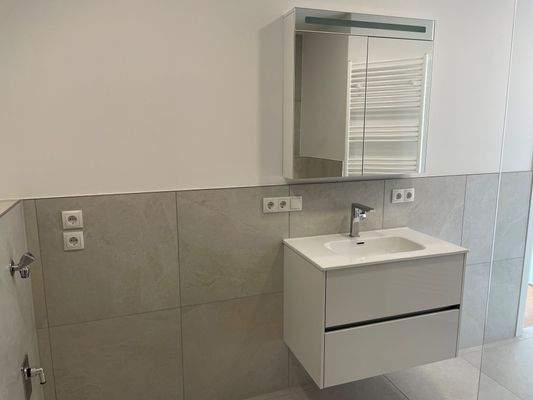 Bad 1 mit WM-Anschluss