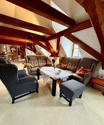 DG mit traumhaftem Sichtdachstuhl