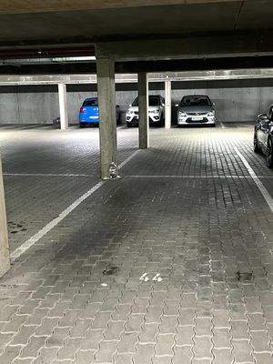 Tiefgaragenplatz
