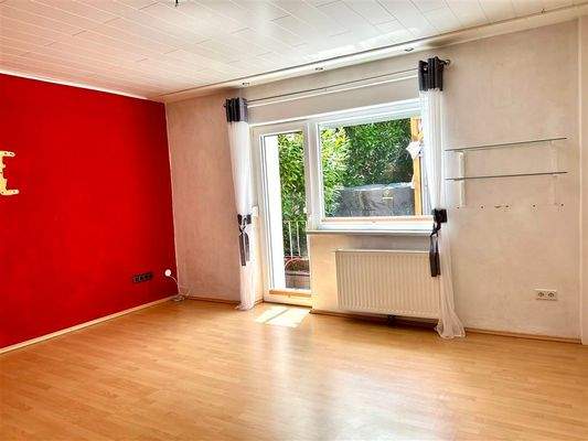 Wohnzi. mit Ausg. zur Terr.