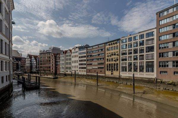 Gebäudeansicht Fleetseite