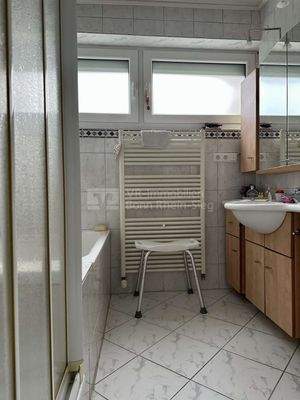 Badezimmer im Erdgeschoss.jpg