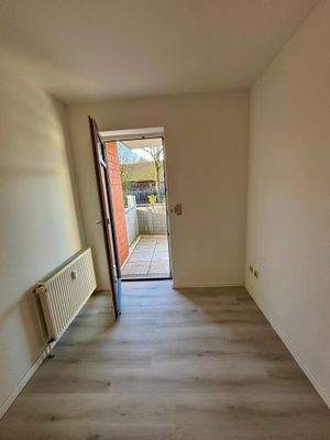 Gästezimmer mit Zugang zum kleinen Balkon