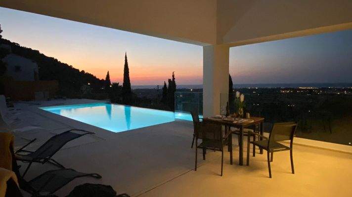 sea view by night.jpeg