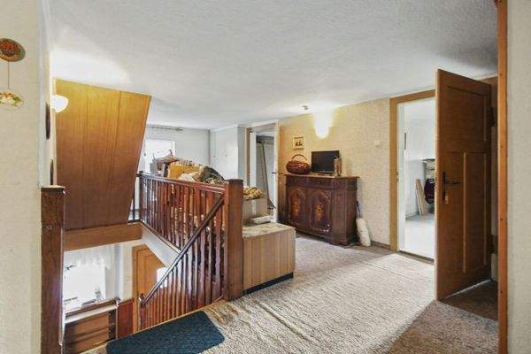 Flur 1. OG Sicht zum Wohnbereich