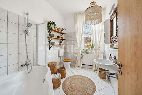 Badezimmer Beispiel (KI generiert)