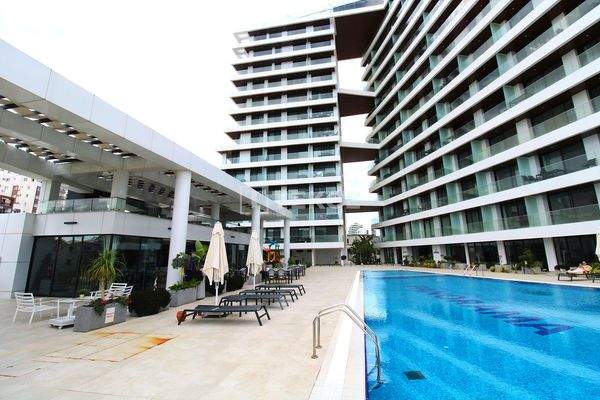 Furnished Flat for Sale with Sea View in Panorama Long Beach