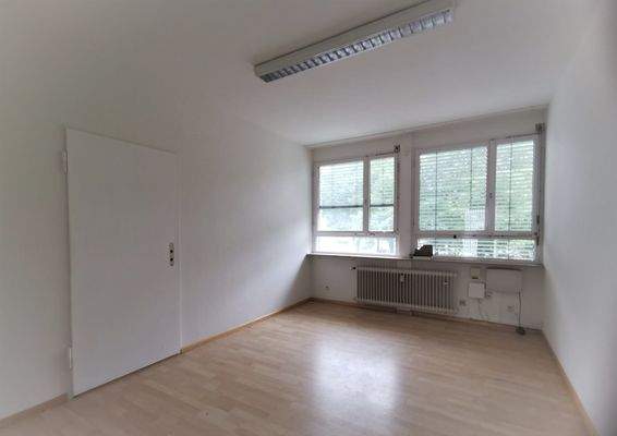 Büroraum Nr. 5 ca. 14,3 m²