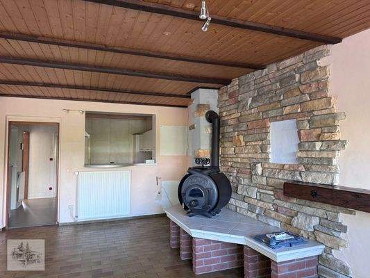 Wohnbereich mit Blick in die Küche