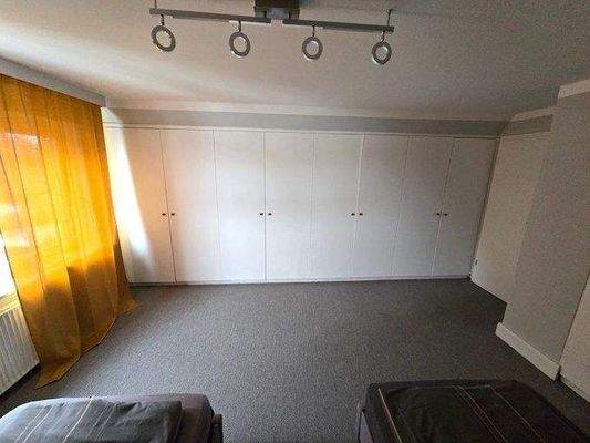 OG Schlafraum 1 B3.jpg