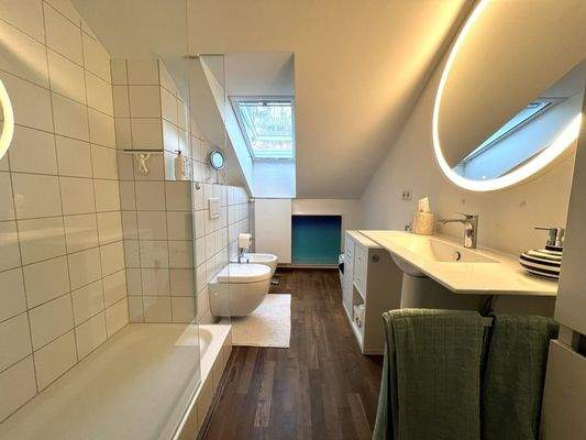 Badezimmer im Dachgeschoss