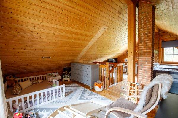 19 - Weiterer Blick Kinderbereich.jpg