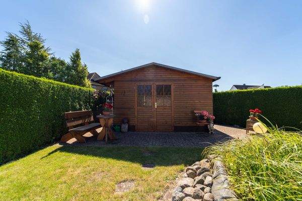 Außenansicht + Garten