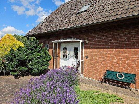 Vor der Haustür.jpg