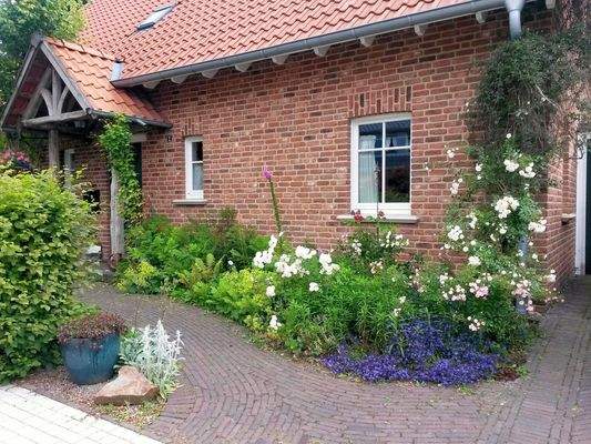 Von der Zufahrt aus gesehen