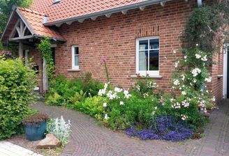 Von der Zufahrt aus gesehen