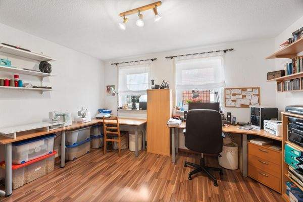 Büro / Kinderzimmer