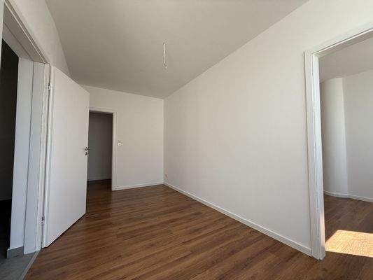 Flur - 3 Zimmer - Lütt Immobilien Kiel