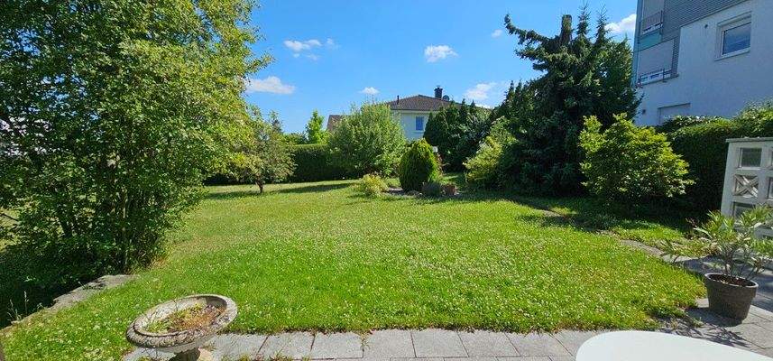 Blick von der Terrasse (vorbehaltlich Abtrennung)