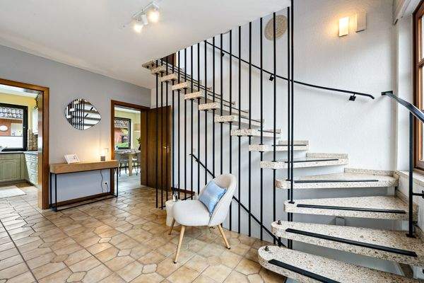 großzügiger Eingangsbereich