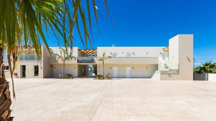 Hotel-for-sale-in-Chania-For-Sale-Hotel-for-sale-i