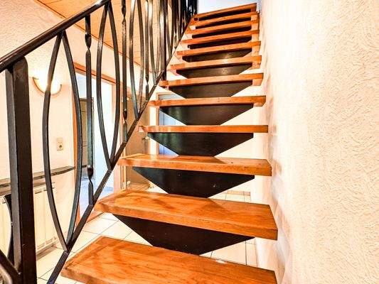 Treppenaufgang-Erdgeschoss