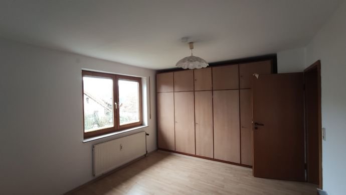 2-Zimmer-Wohnung mit Balkon, bezugsfertig ab sofort