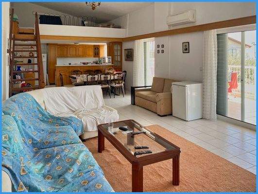 151c3587a891479c8da56127a47579cc-original